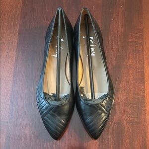 French Sole Black Leather Loafers with Geometric Detail